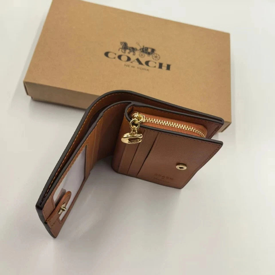 NWT Coach X Peanuts Snap Wallet In Signature Canvas With Snoopy Print CBN32